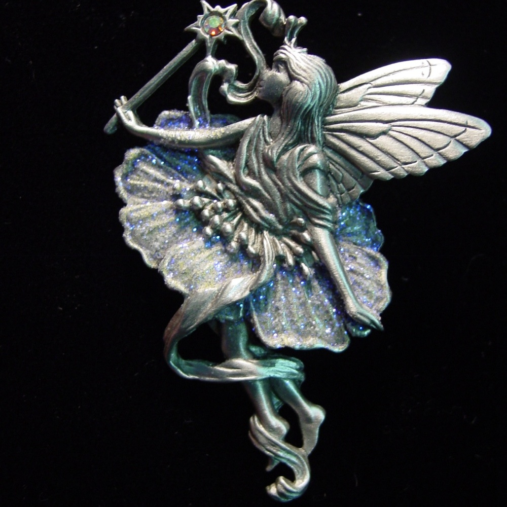 🆕 ‘Ballerina Fairy 🧚‍♀️’ Pin Brooch